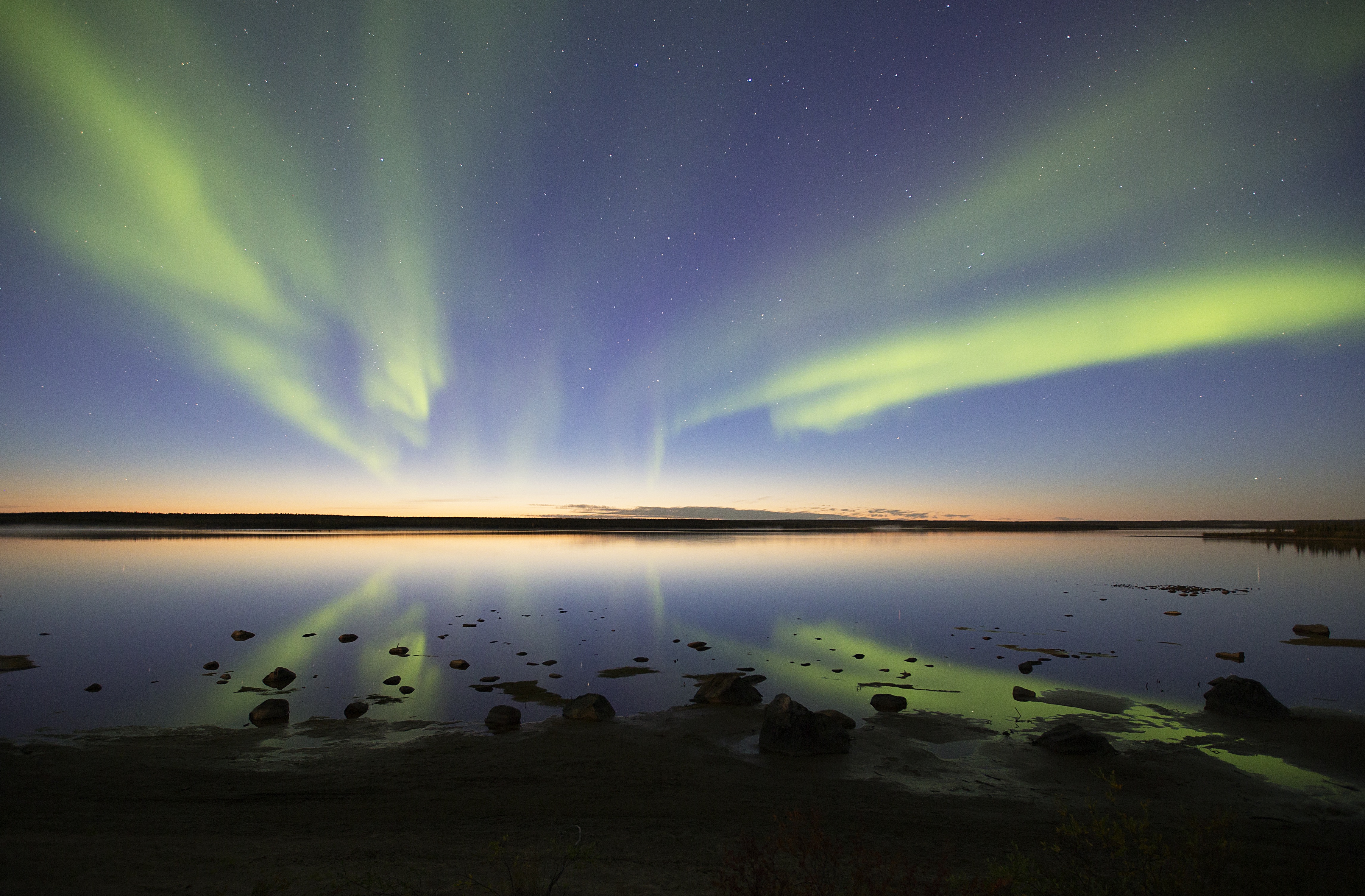 Sunset Northern Lights at Arctic Haven
